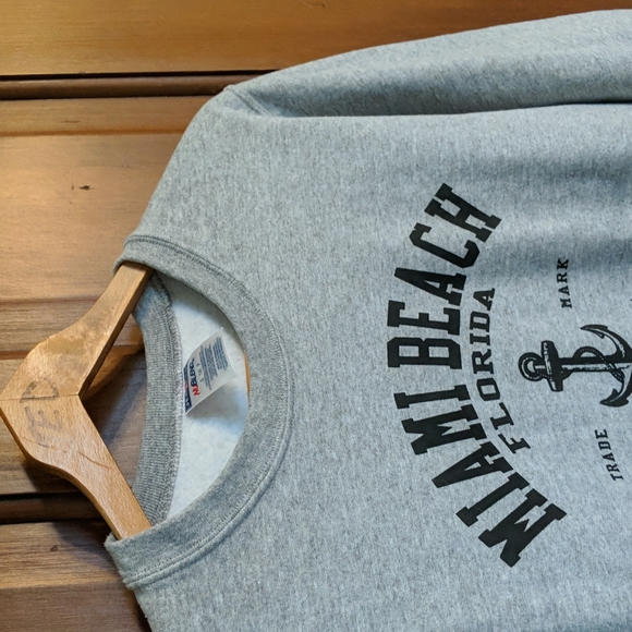 Miami Beach Crew Neck - Picture 3 of 5